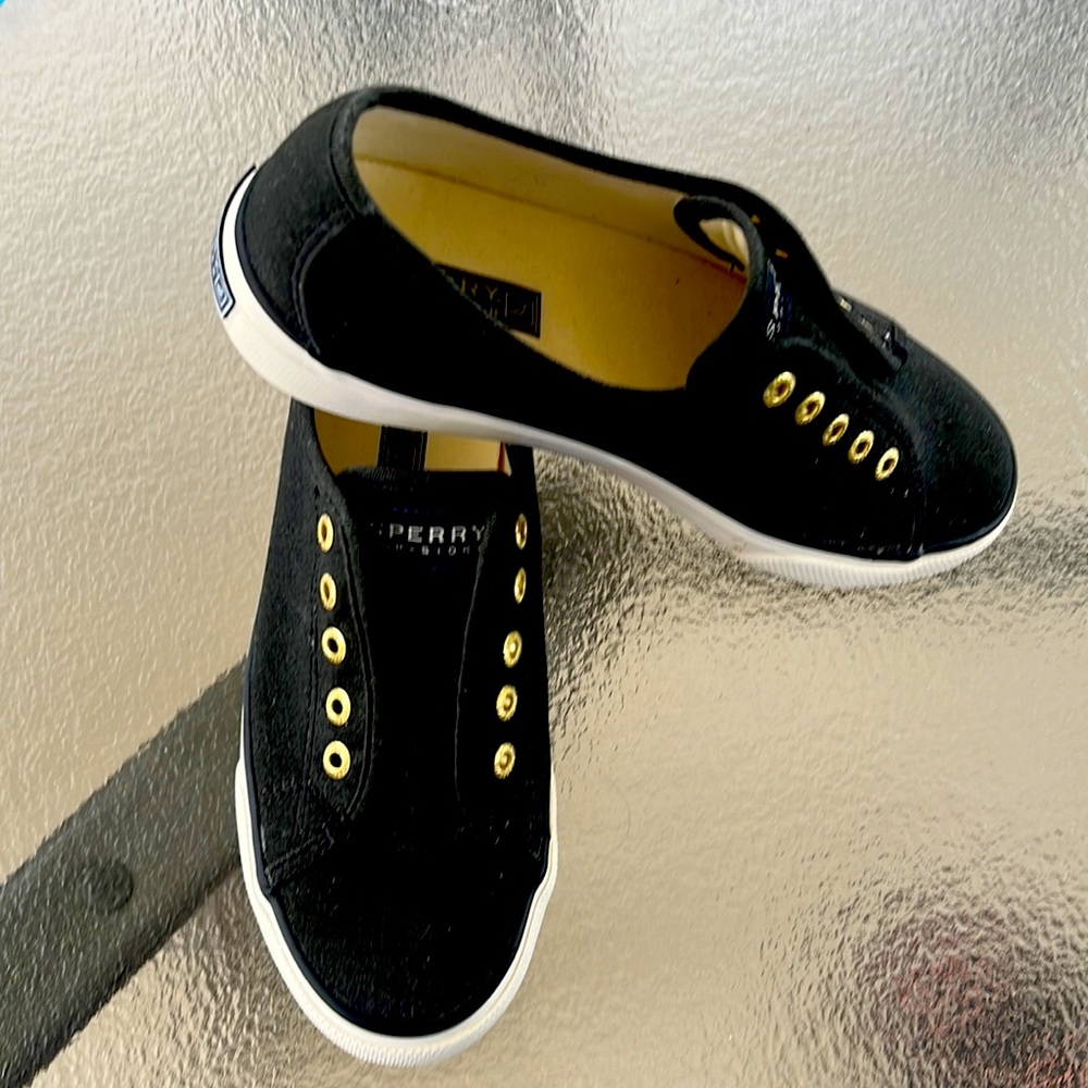 Sperry - Picture 2 of 3